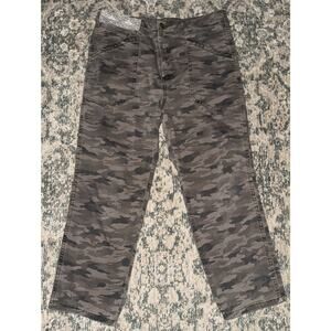 Anthropologie Mavis Embroidered Camo Print Chino Utility‎ Pants Crop Size 31